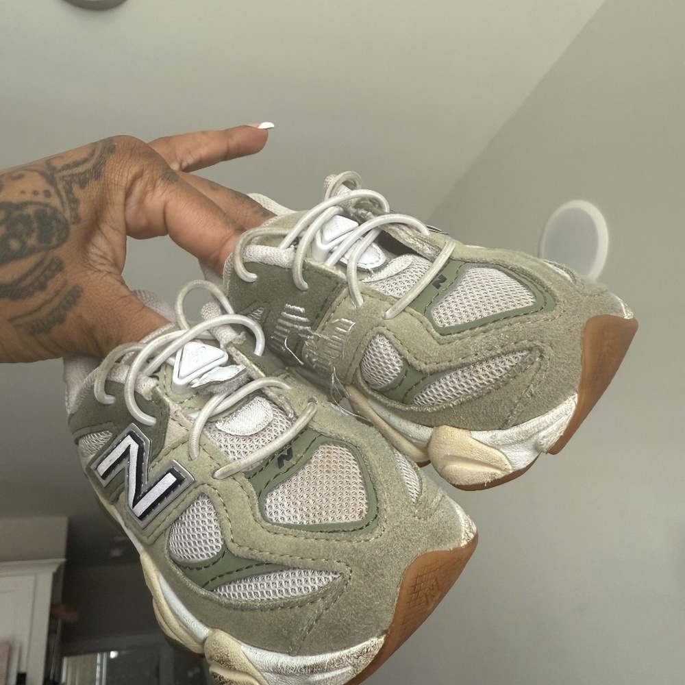 Good condition sneakers !